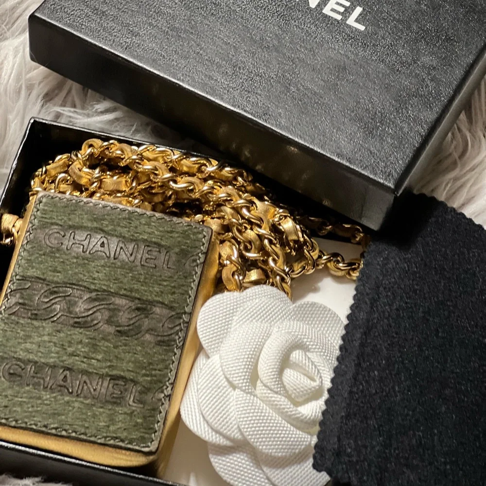 Chanel mini sling/body accessories - Picture 9 of 13